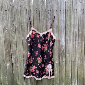 Vintage floral Victoria’s Secret slip